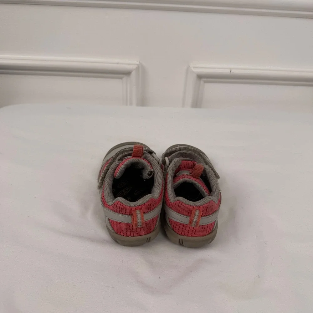 Keen Chandler CNX Toddler Sneakers Red Grey Athletic Shoes Size 6T 1025118